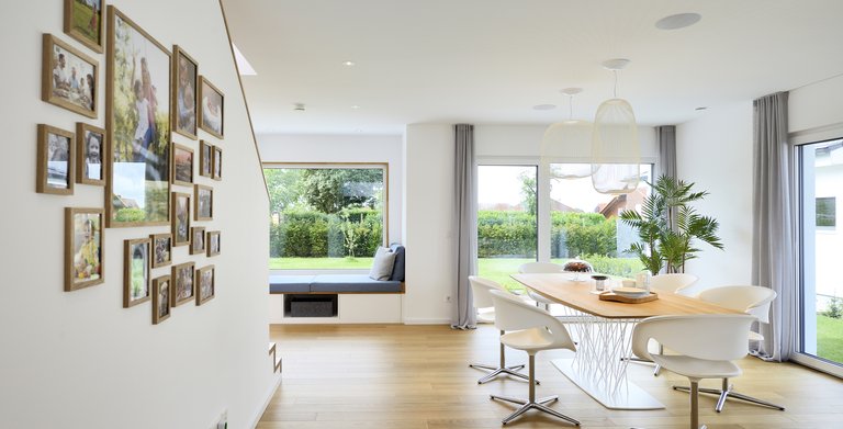 Musterhaus Life von Fertighaus WEISS GmbH - hausbaubuch.info